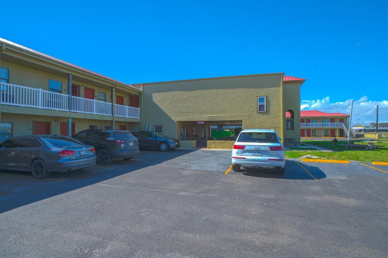 Days Inn By Wyndham Aransas Pass Buitenkant foto