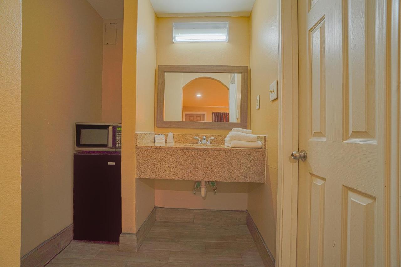 Days Inn By Wyndham Aransas Pass Buitenkant foto